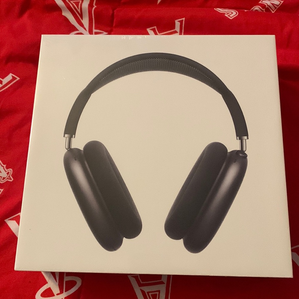 AirPods Max never open